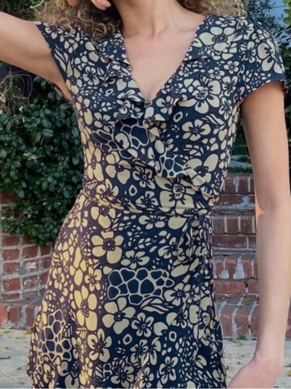Sunday Best Floral Ruffle Wrap Mini Dress Blue & Cream Small Like New